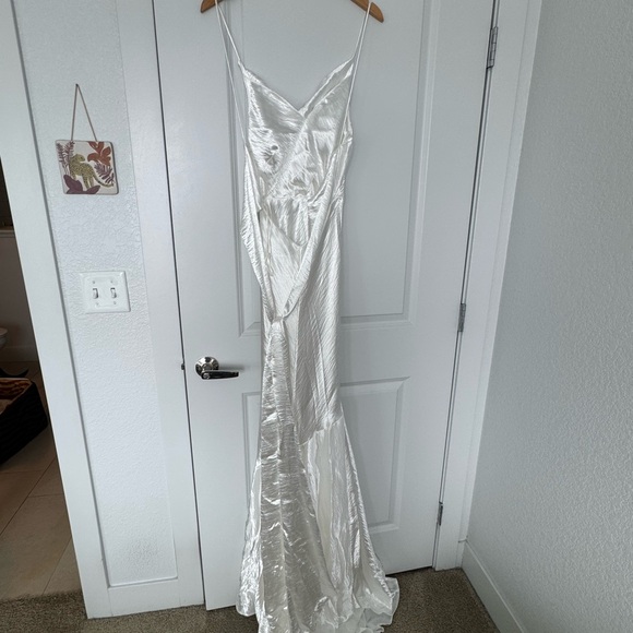 Grace Loves Lace Aura Gown - NWT - Picture 9 of 12